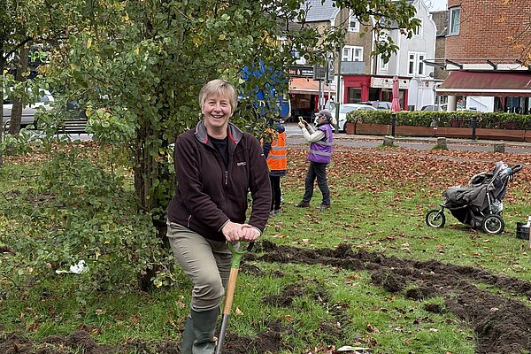 Cllr Wendy Gibbs Digging 